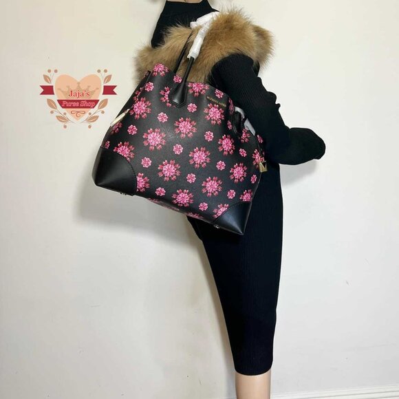 🌸Michael Kors 3 Compartment Coated Canvas Purse🌸 - Picture 15 of 17